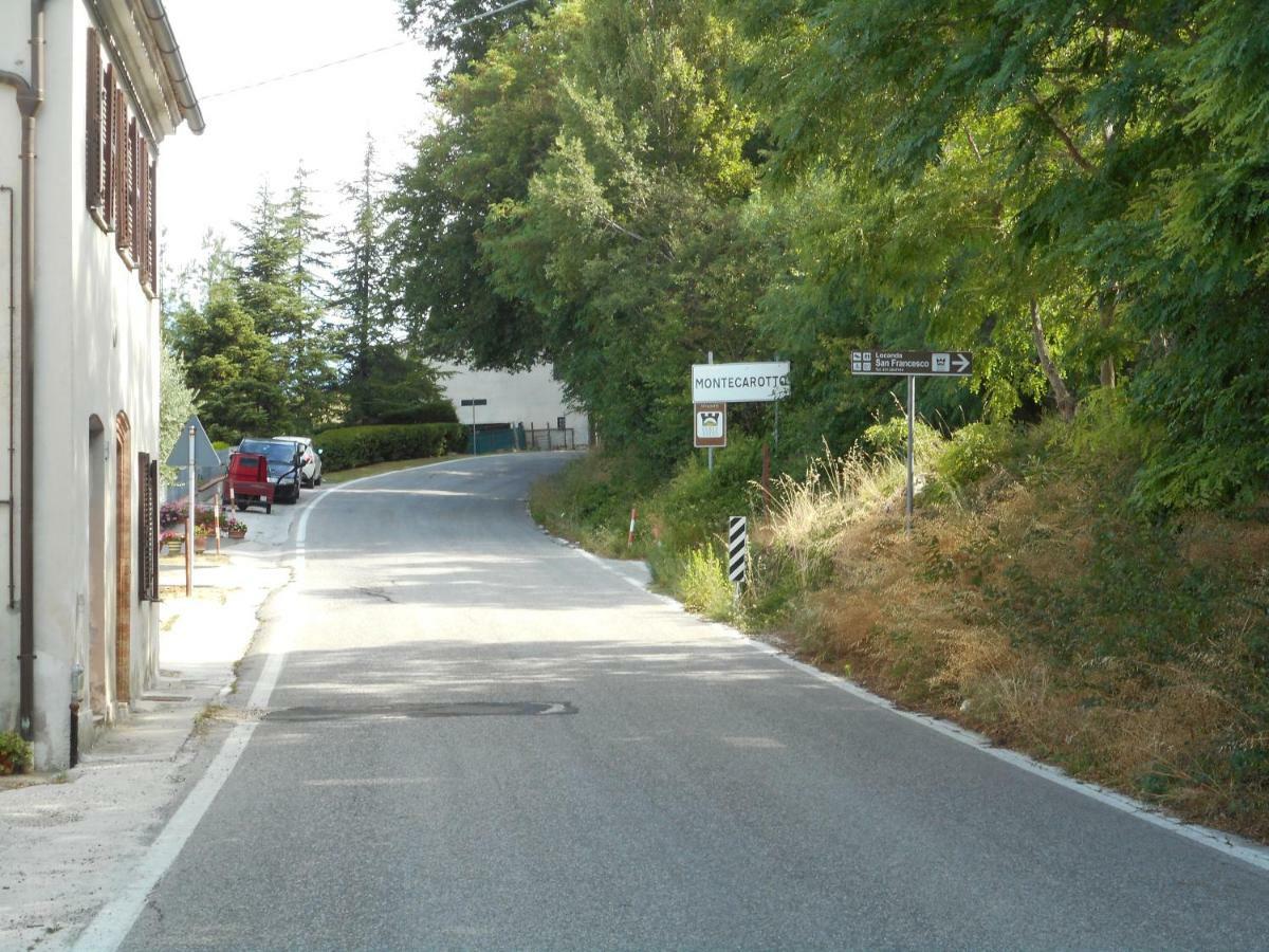 Locanda San Francesco Montecarotto Екстериор снимка